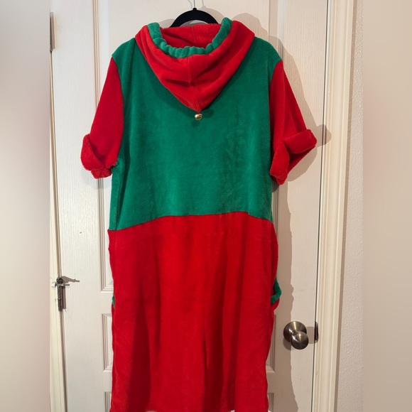 New w/o tags Christmas Hooded Romper/Jumpsuit XL - Picture 6 of 7
